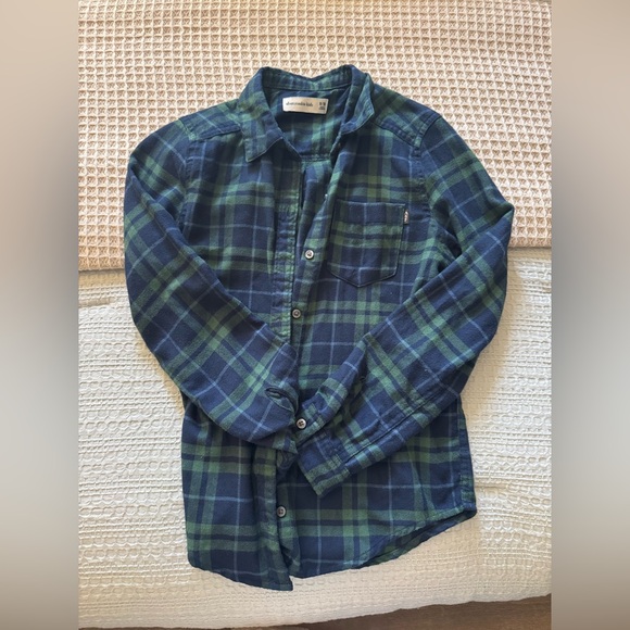 Abercrombie Kids Navy and Green Plaid Shirt GIRLS - Picture 1 of 2